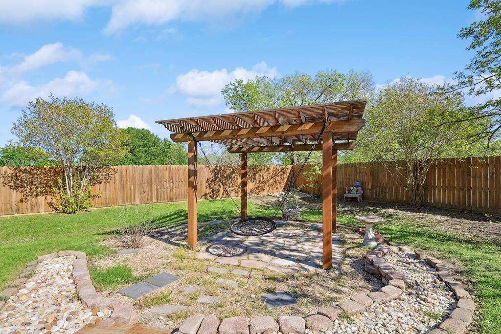 Wellness Oasis 5Br W Pool + Huge Yard + Fire Pit Villa Sachse Exterior photo